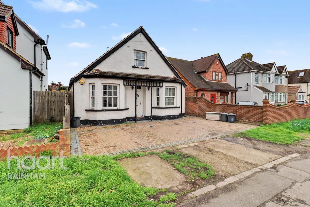 Upminster Road North, Rainham, RM13, photo 18