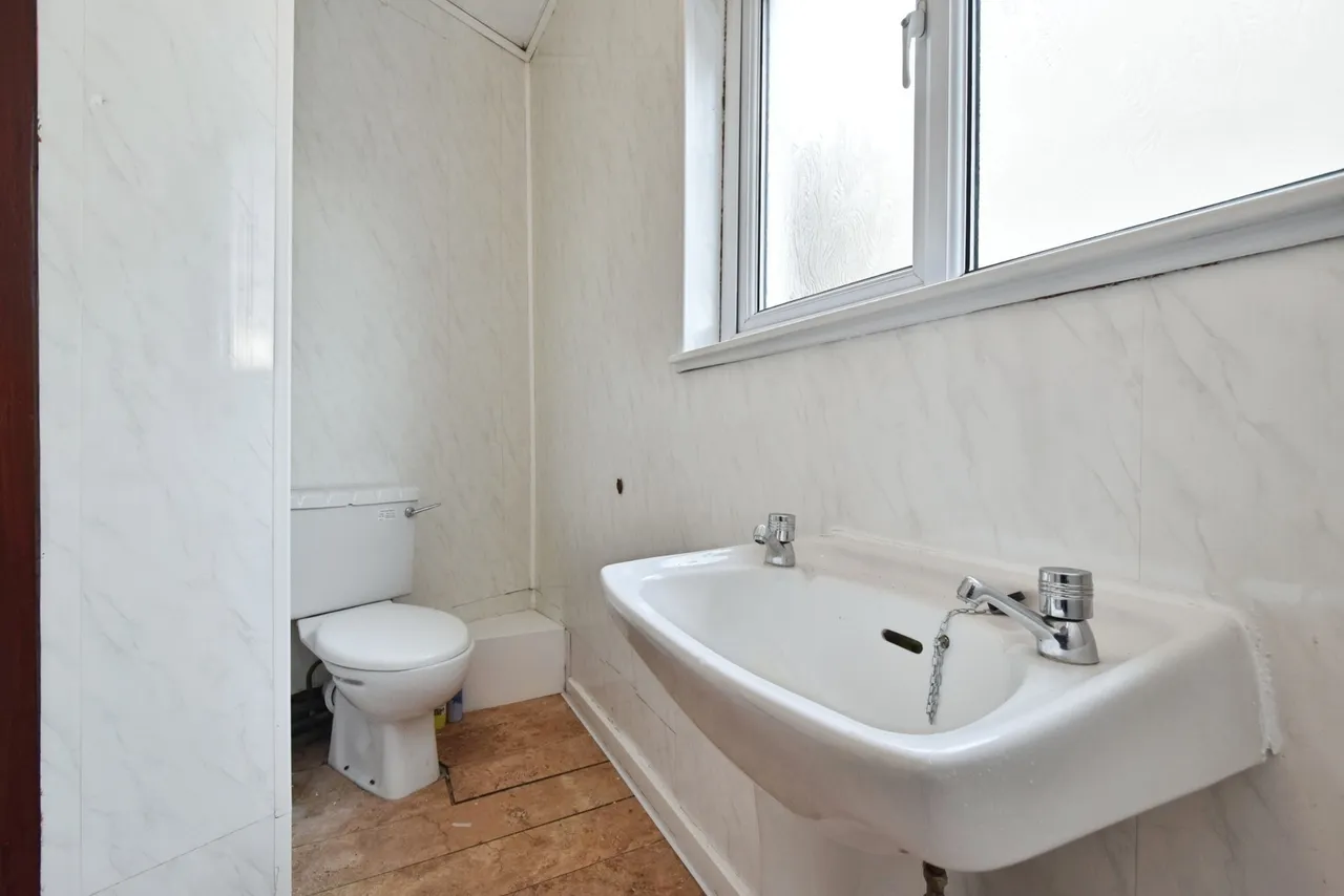Coldstream Street, Llanelli, SA15, photo 16