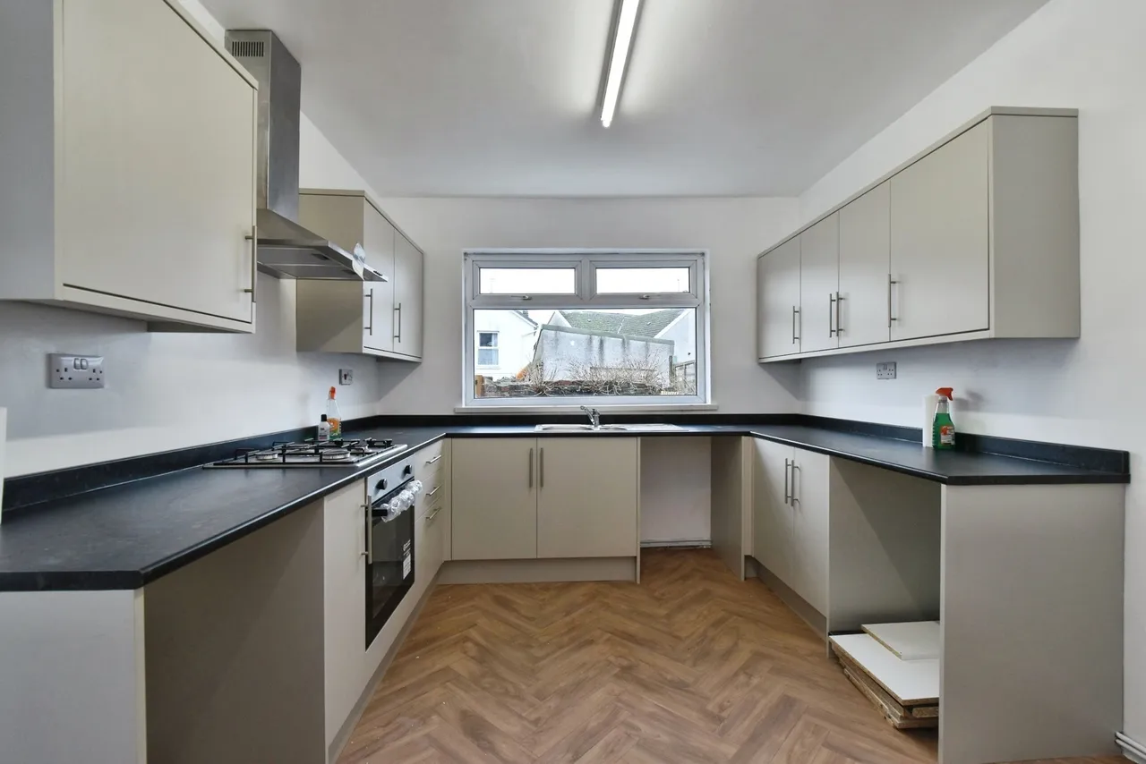 Coldstream Street, Llanelli, SA15, photo 2