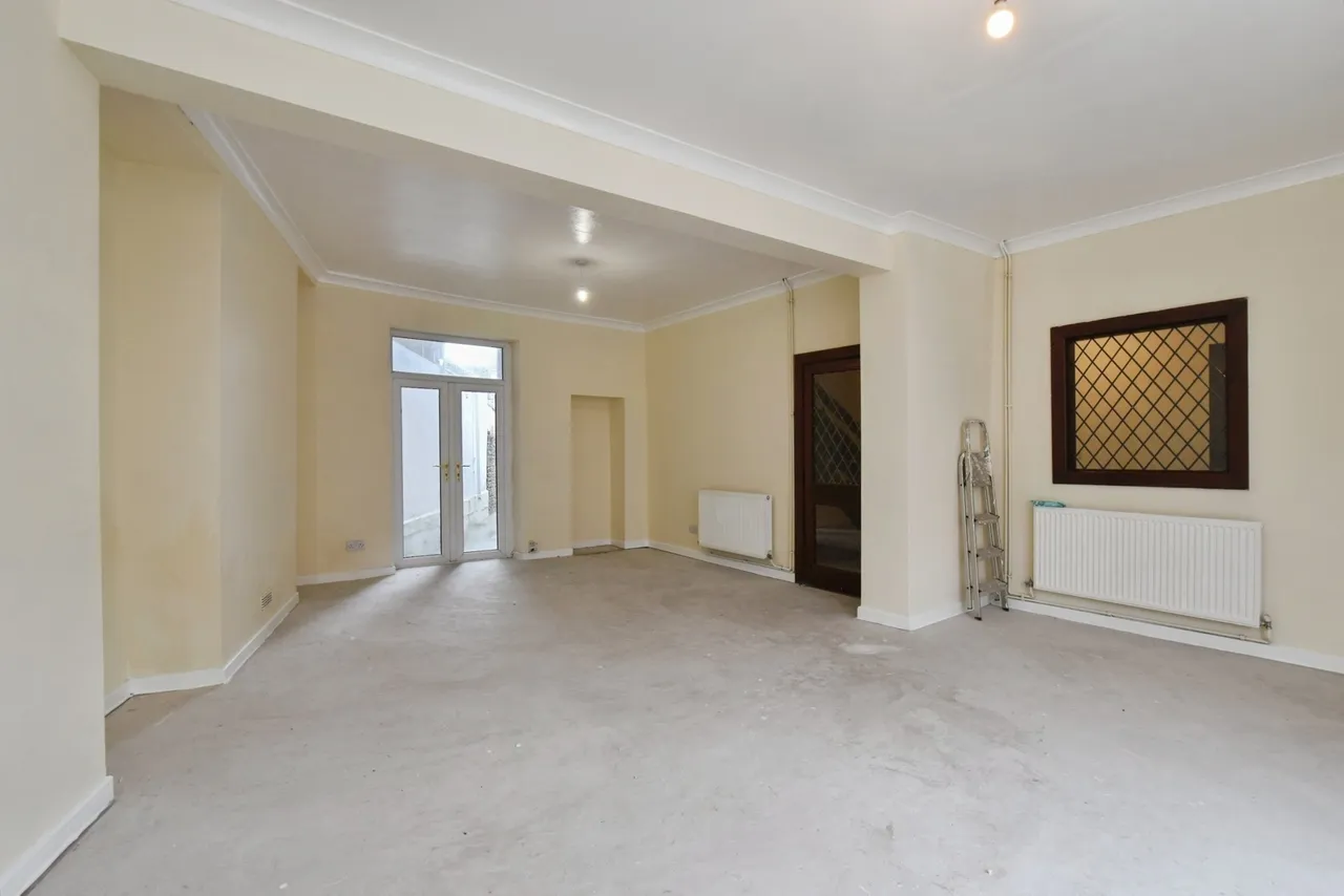 Coldstream Street, Llanelli, SA15, photo 8