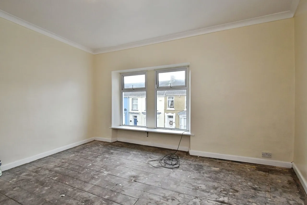 Coldstream Street, Llanelli, SA15, photo 12
