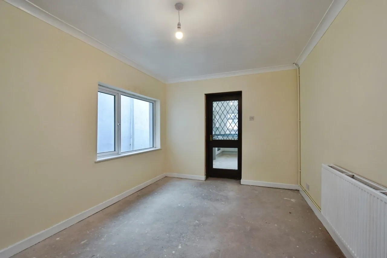 Coldstream Street, Llanelli, SA15, photo 7