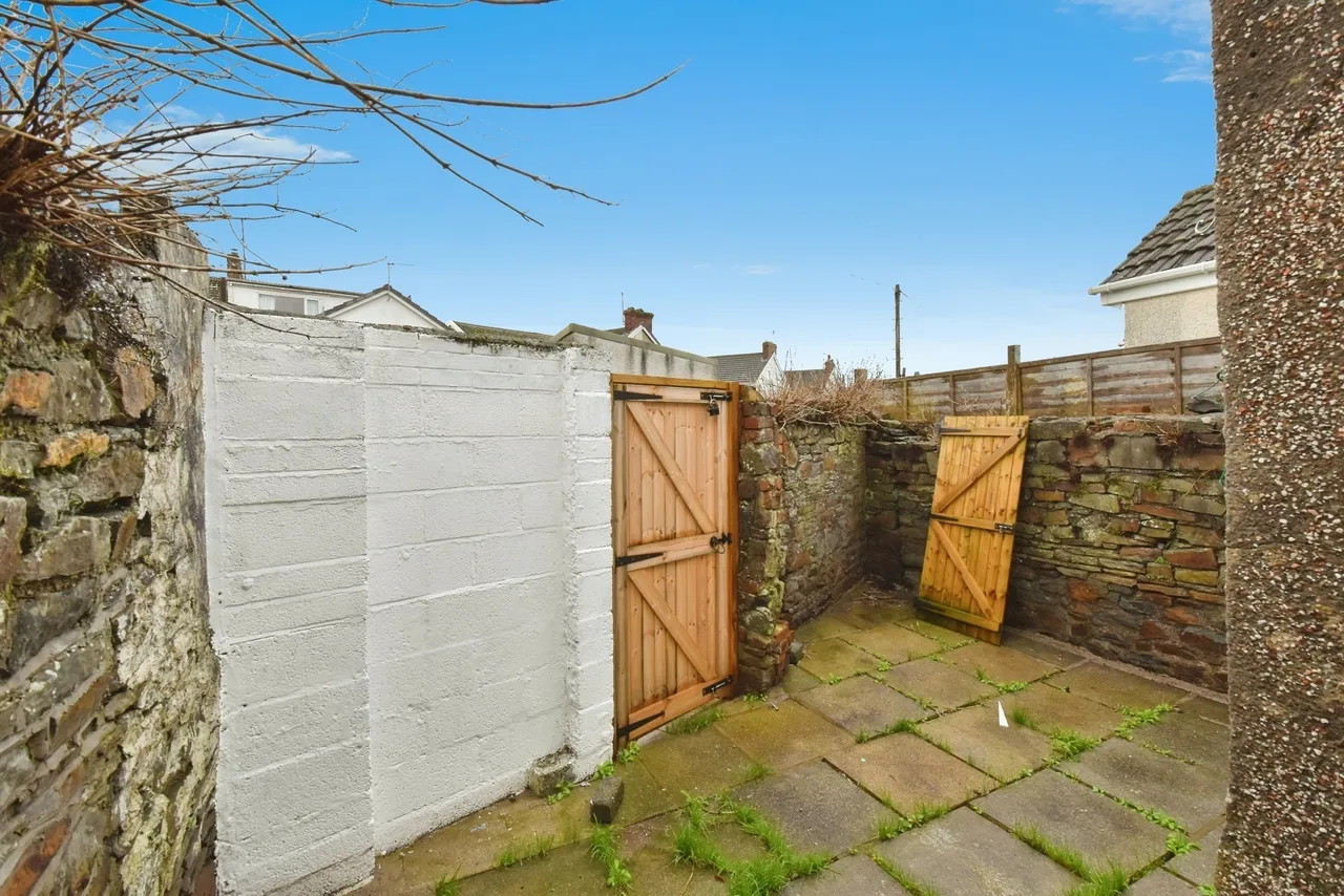 Coldstream Street, Llanelli, SA15, photo 9