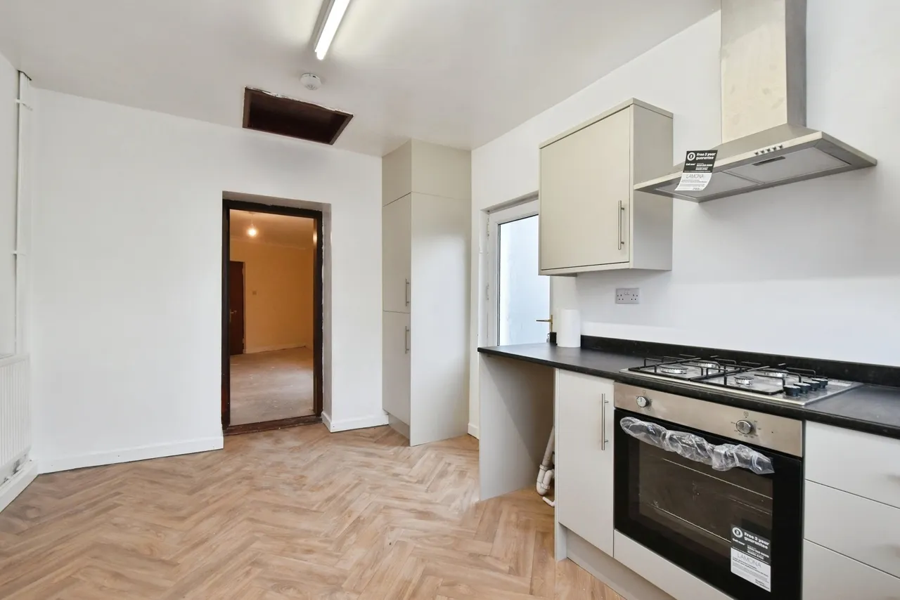 Coldstream Street, Llanelli, SA15, photo 4