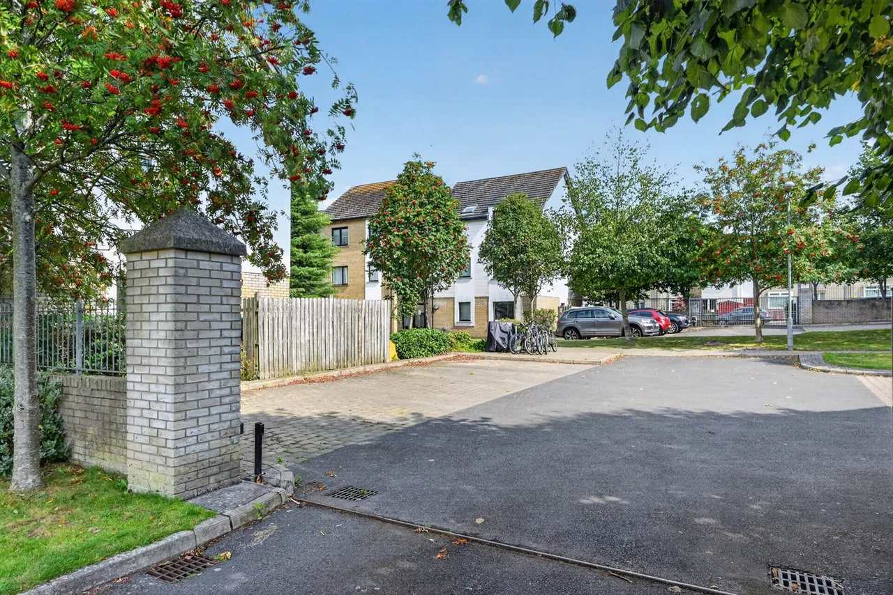 Drumadoon Square, Dundonald, BT16, photo 15