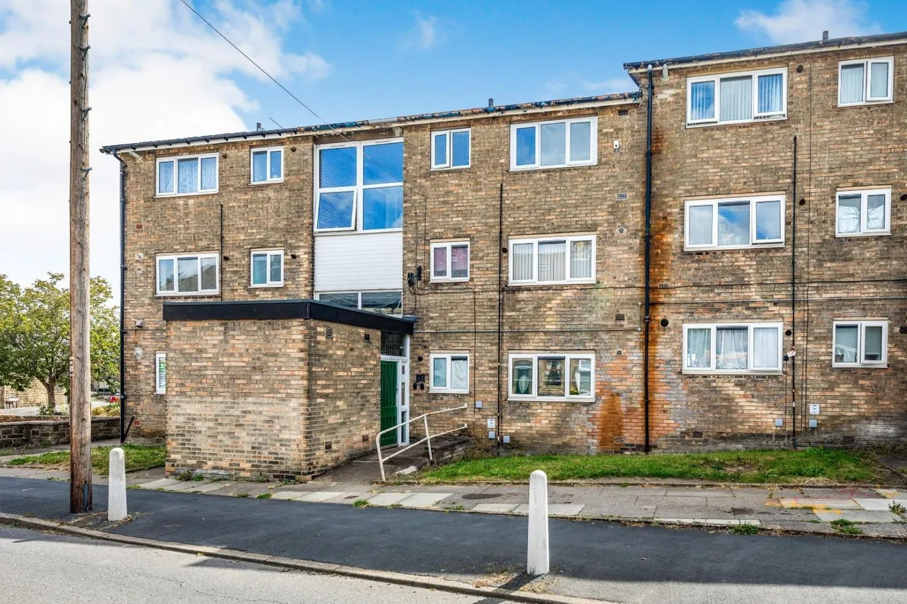 Yew Lane, Sheffield, S5, photo 13