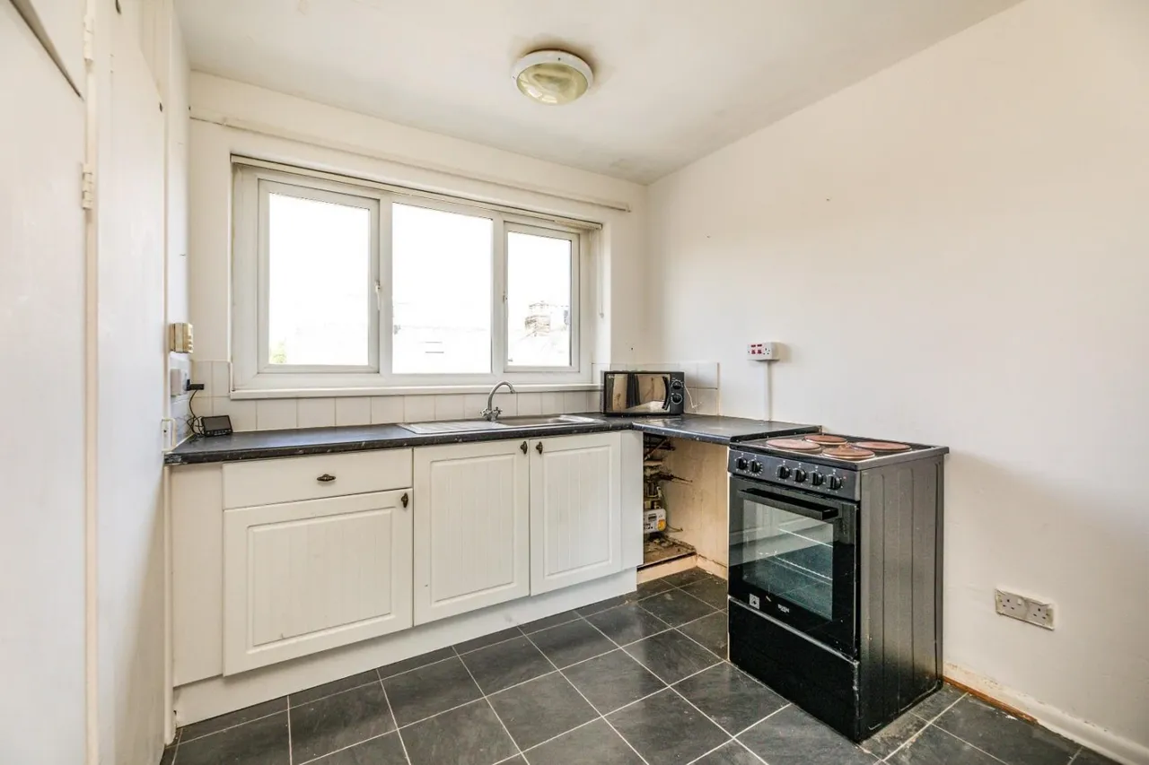 Yew Lane, Sheffield, S5, photo 4