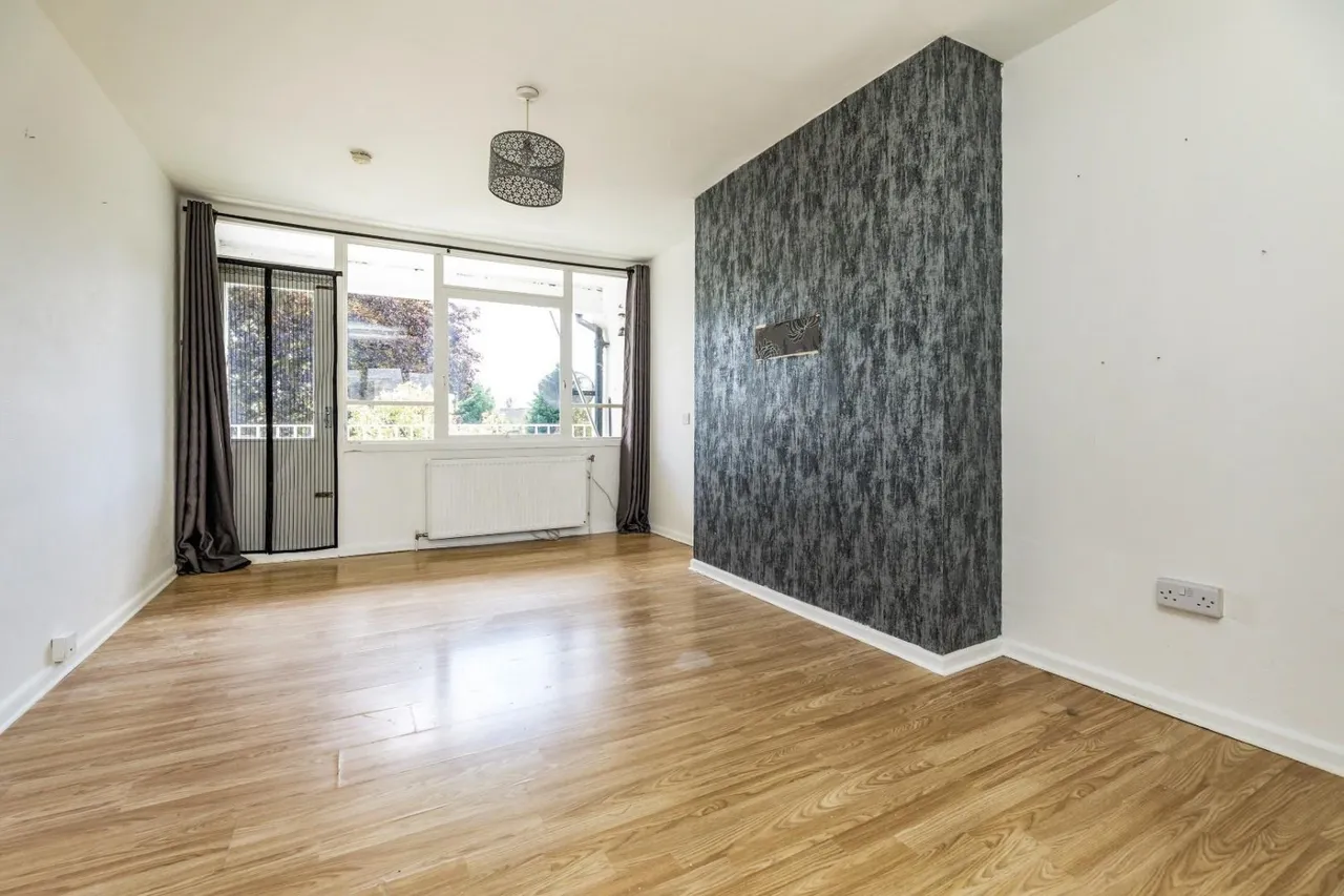 Yew Lane, Sheffield, S5, photo 5