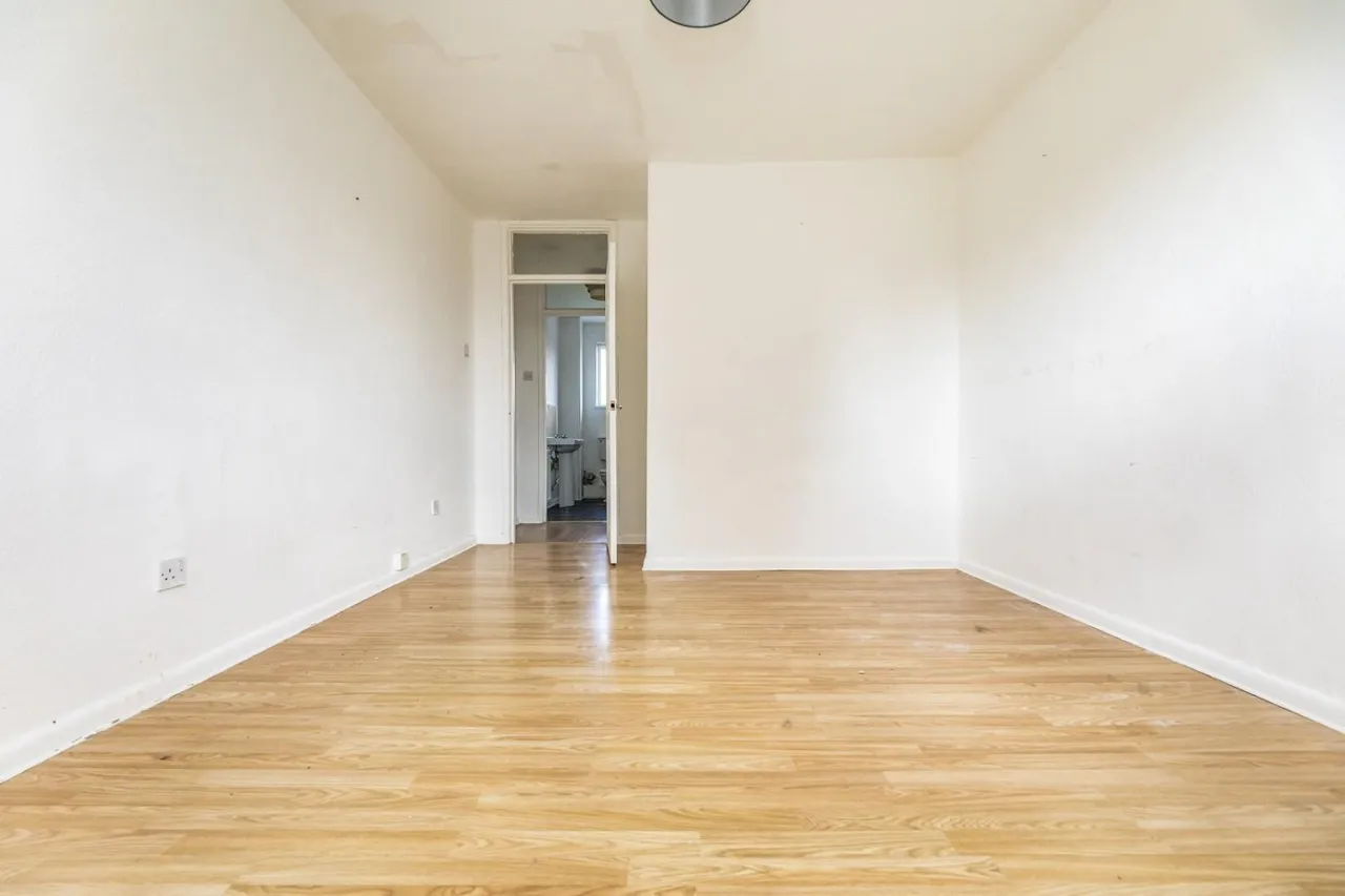 Yew Lane, Sheffield, S5, photo 9