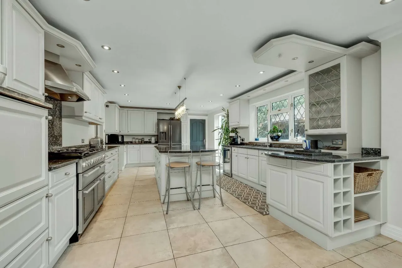 The Green, Epsom, Surrey, KT17 3JN, photo 5