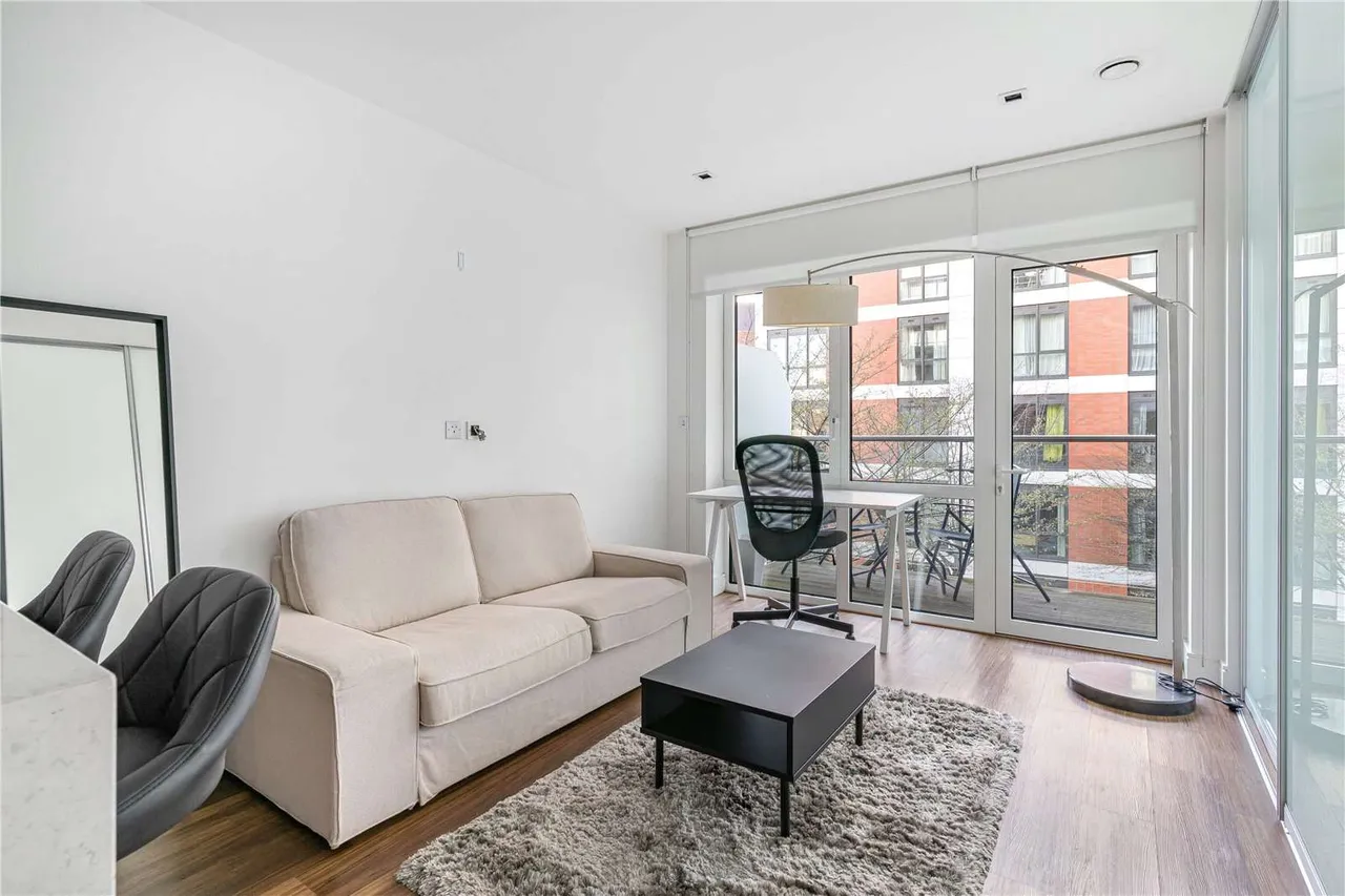 Longfield Avenue, London, W5 2BE, photo 6