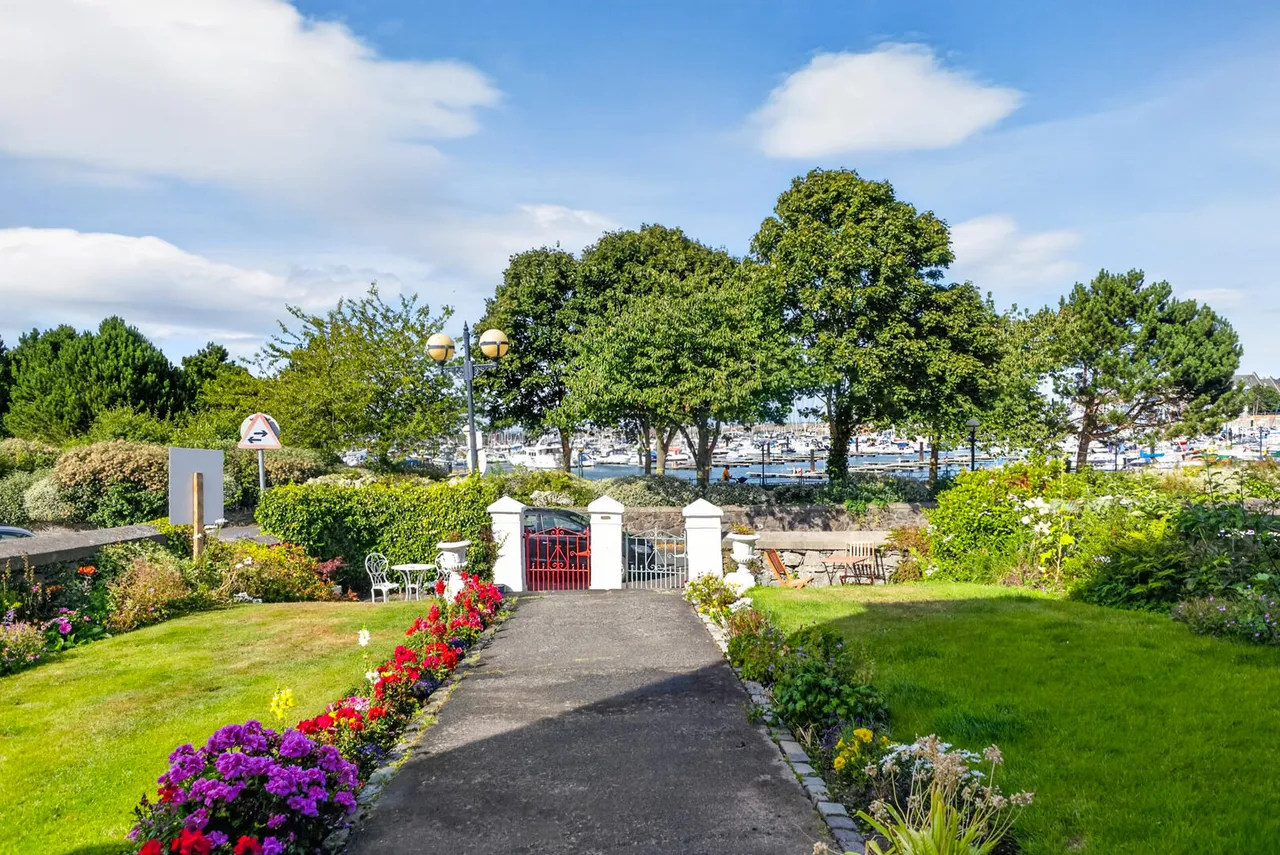 Queens Parade, bangor, BT20, photo 25