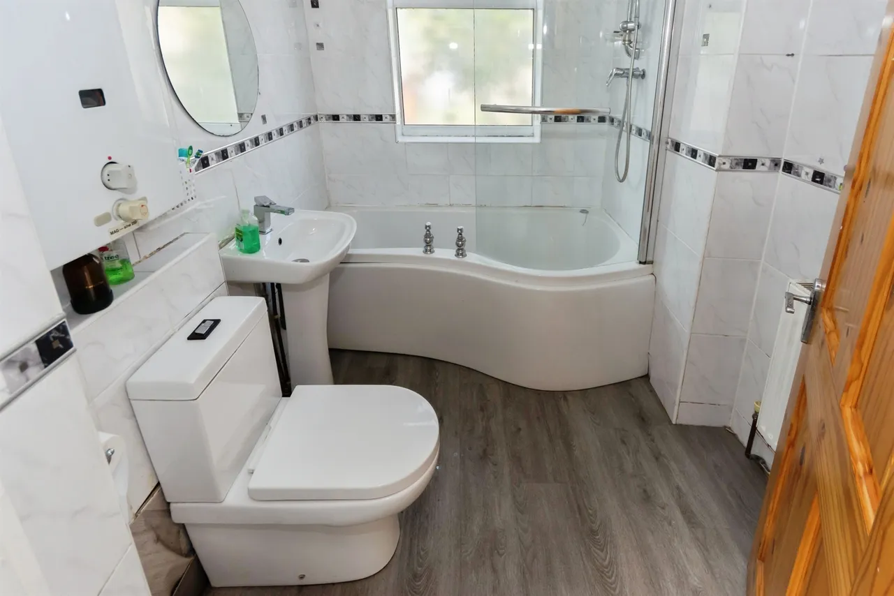 Manor Farm Road, Birmingham, B11, photo 3