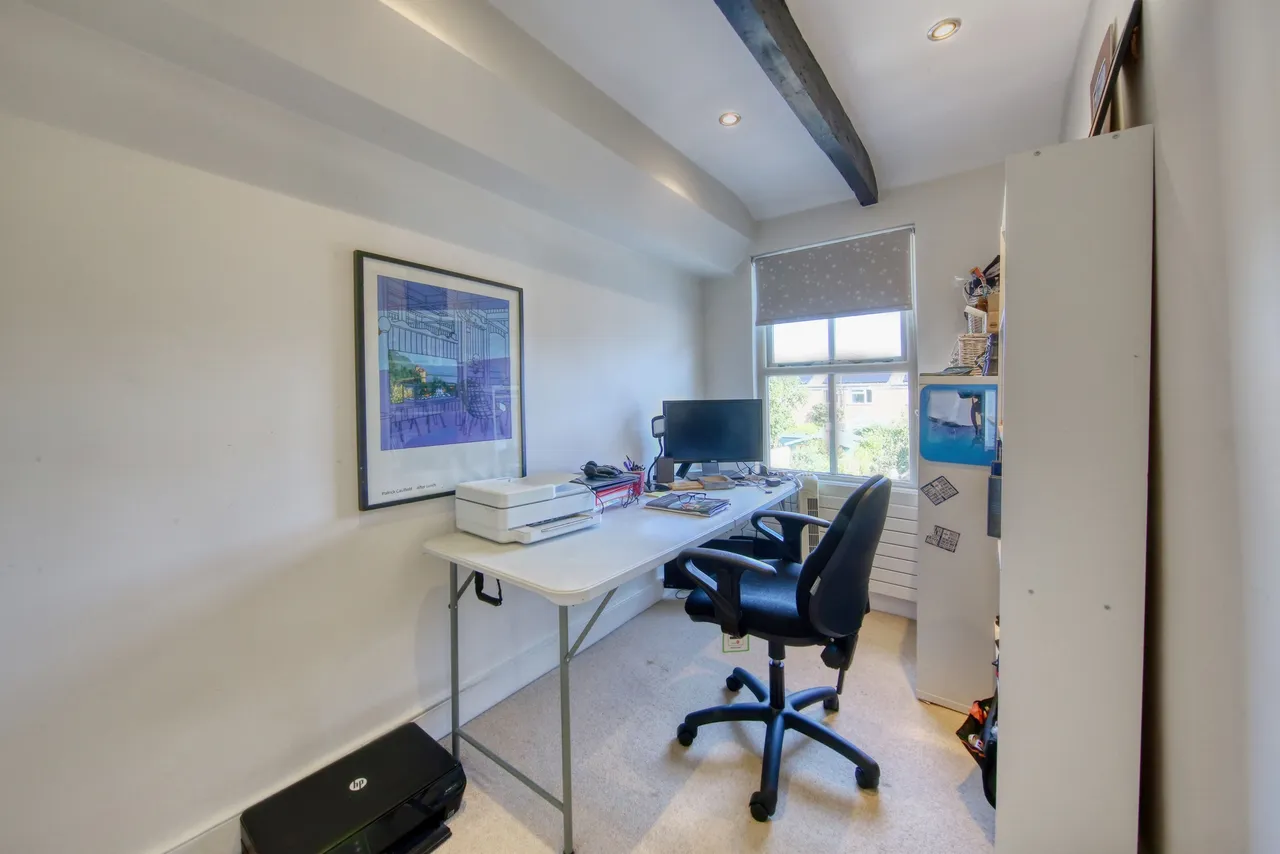 Park Road, Hampton Wick, KT1 4AY, photo 6