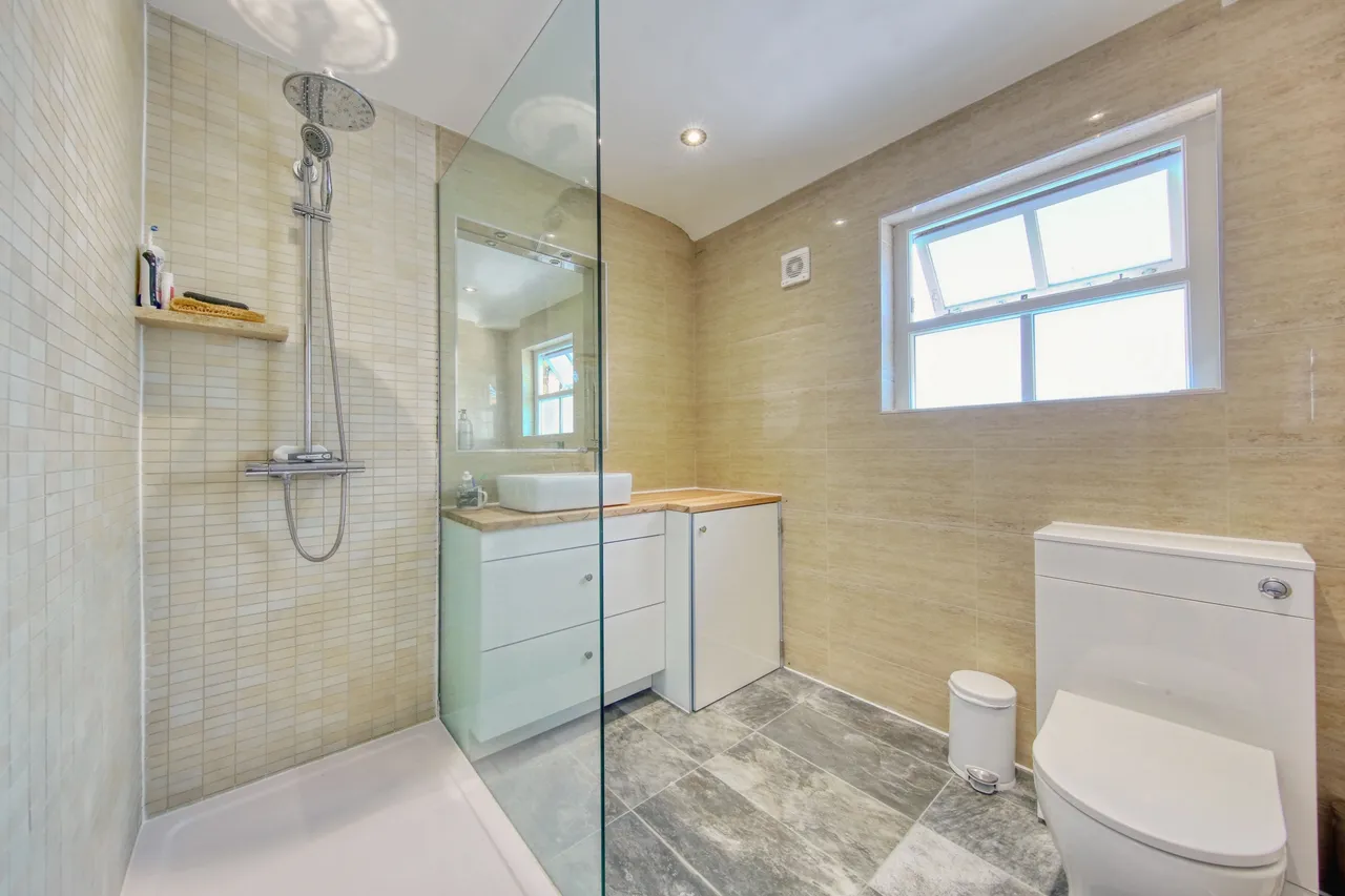 Park Road, Hampton Wick, KT1 4AY, photo 10
