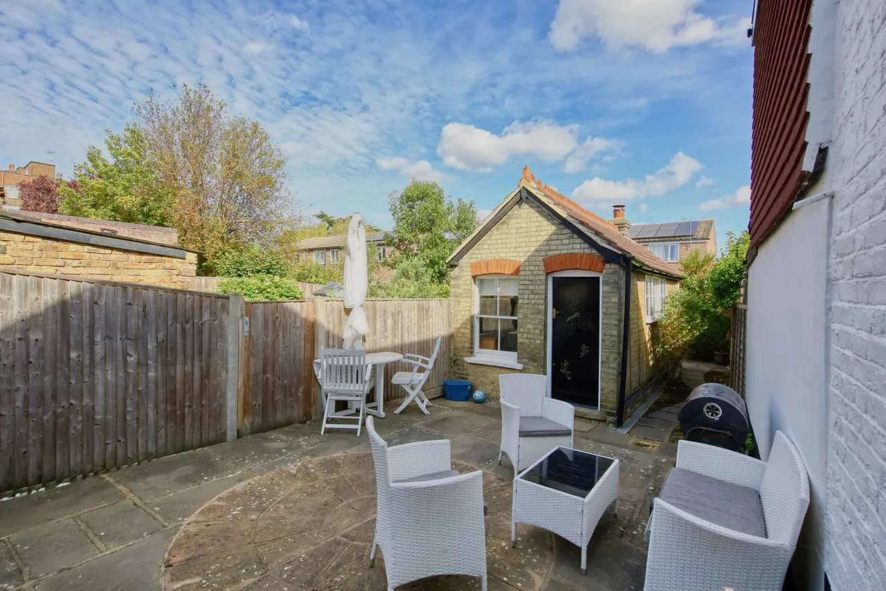 Park Road, Hampton Wick, KT1 4AY, photo 3