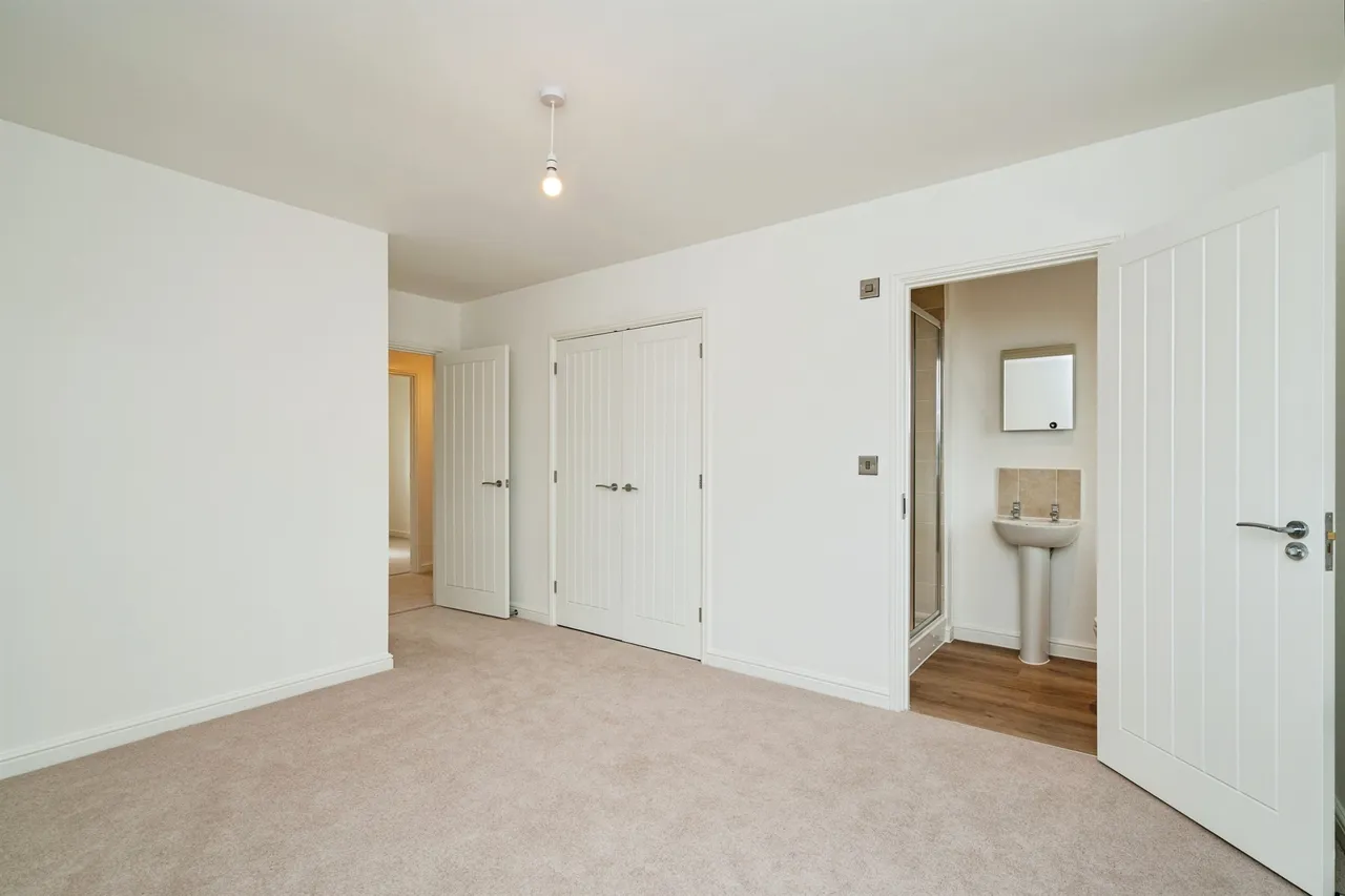 Wainscott Drive, Bradwell, NR31, photo 24
