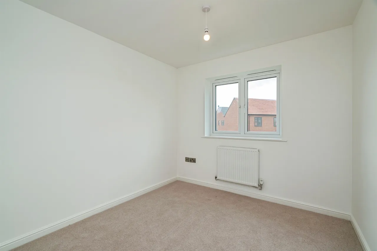 Wainscott Drive, Bradwell, NR31, photo 18