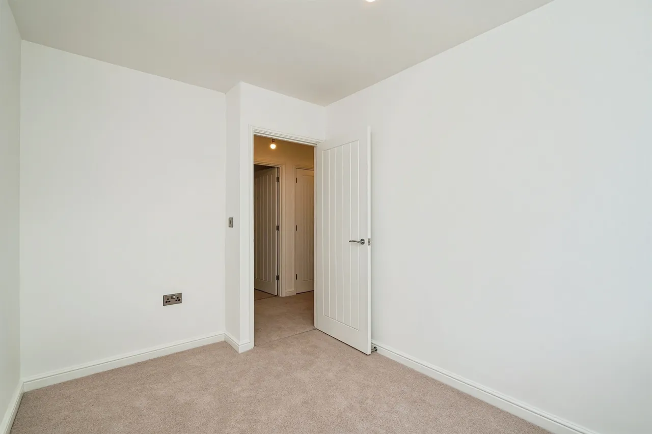 Wainscott Drive, Bradwell, NR31, photo 20