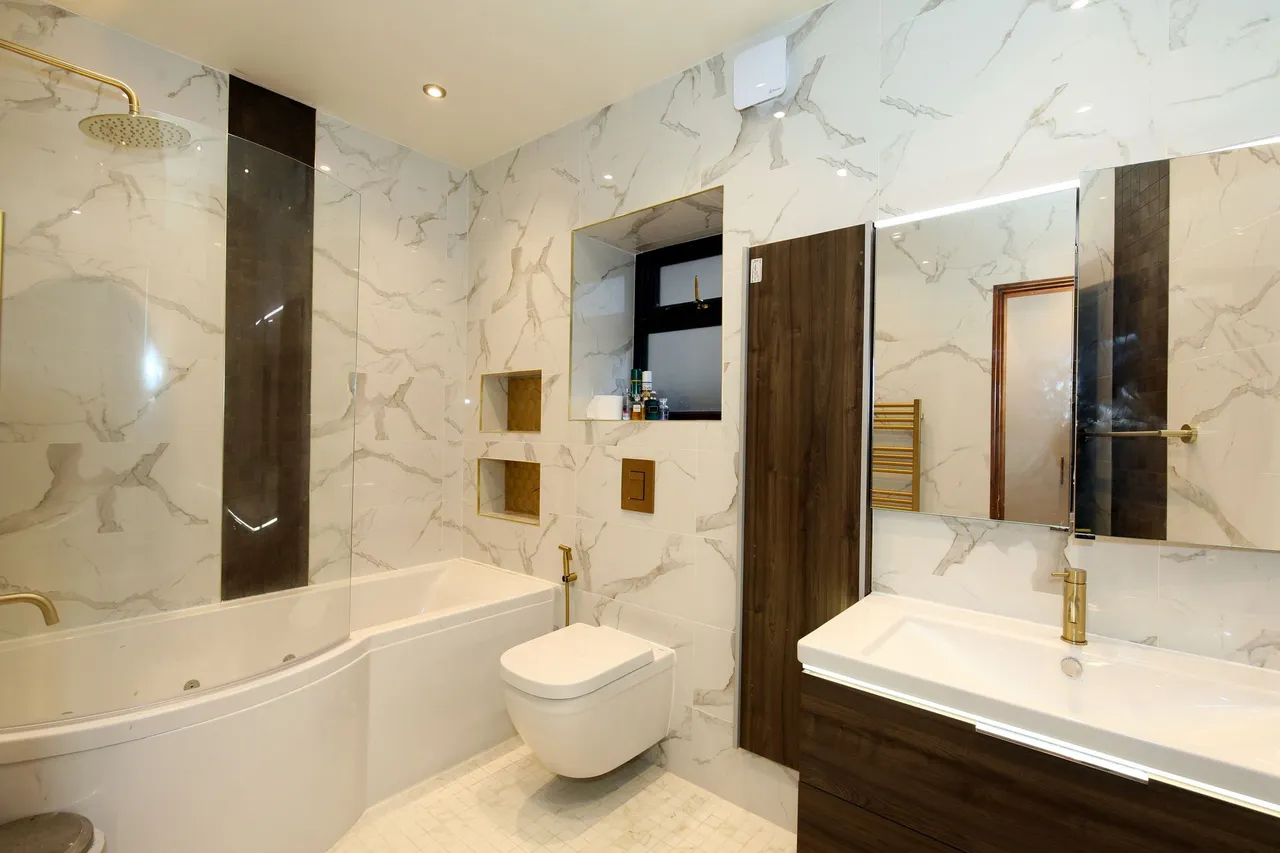 Daylesford Crescent, Cheadle, photo 4