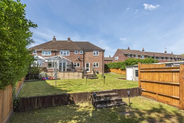 4 bed house for sale, Owen Road, Shaw, RG14