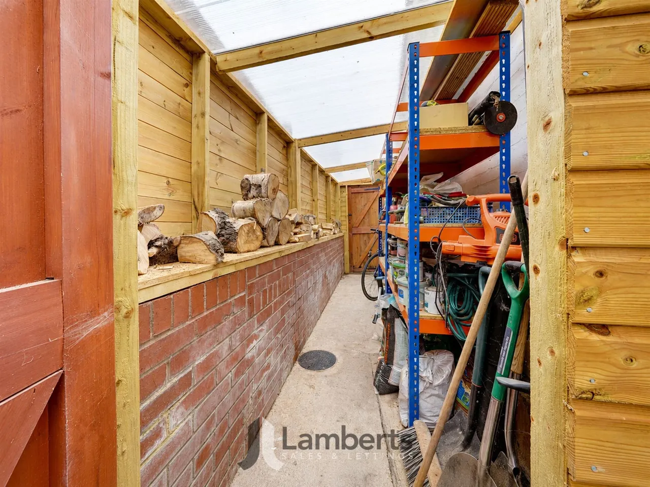 31 Redditch Road, Studley, photo 17