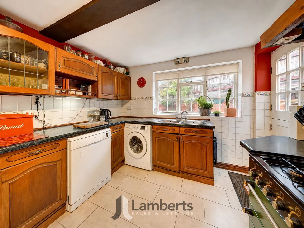 31 Redditch Road, Studley, photo 4