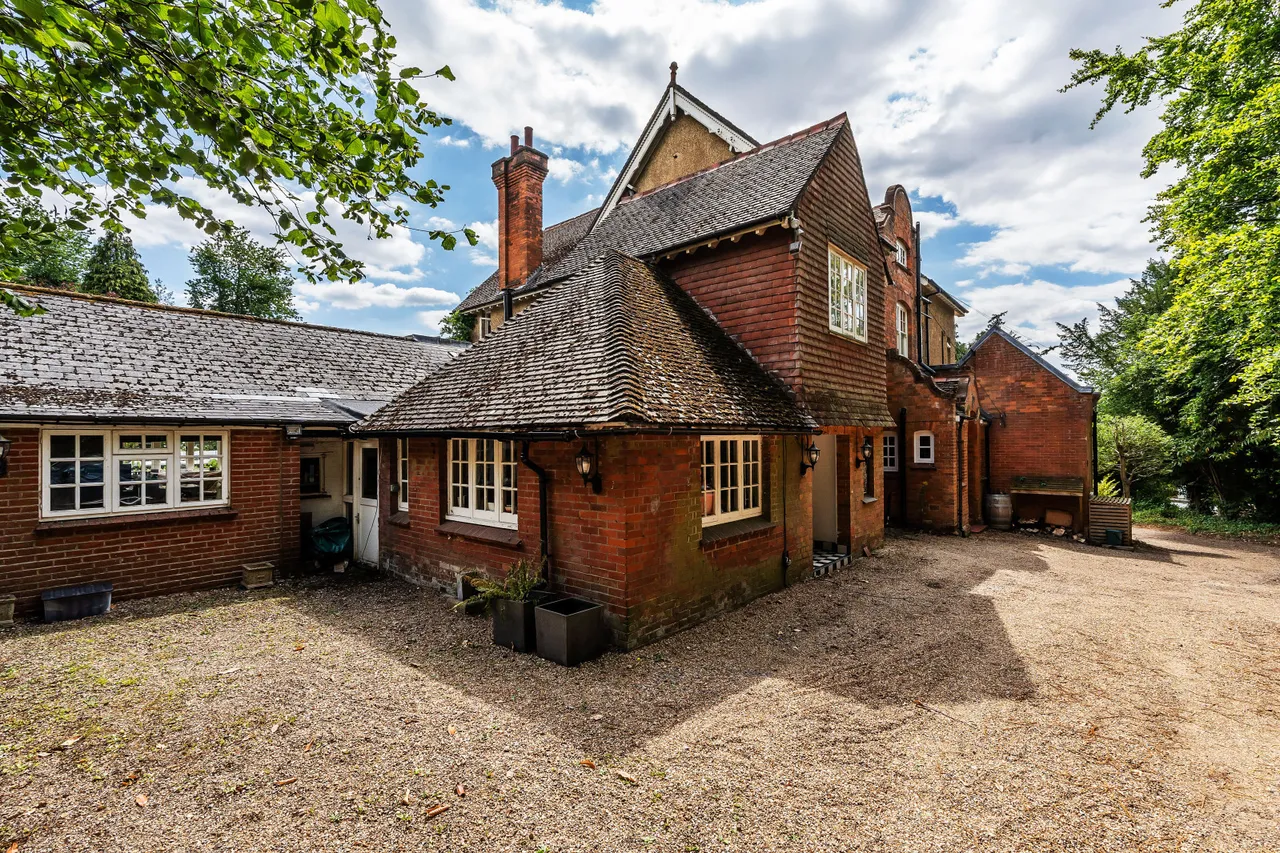 Rockfield Road, Oxted, RH8, photo 11