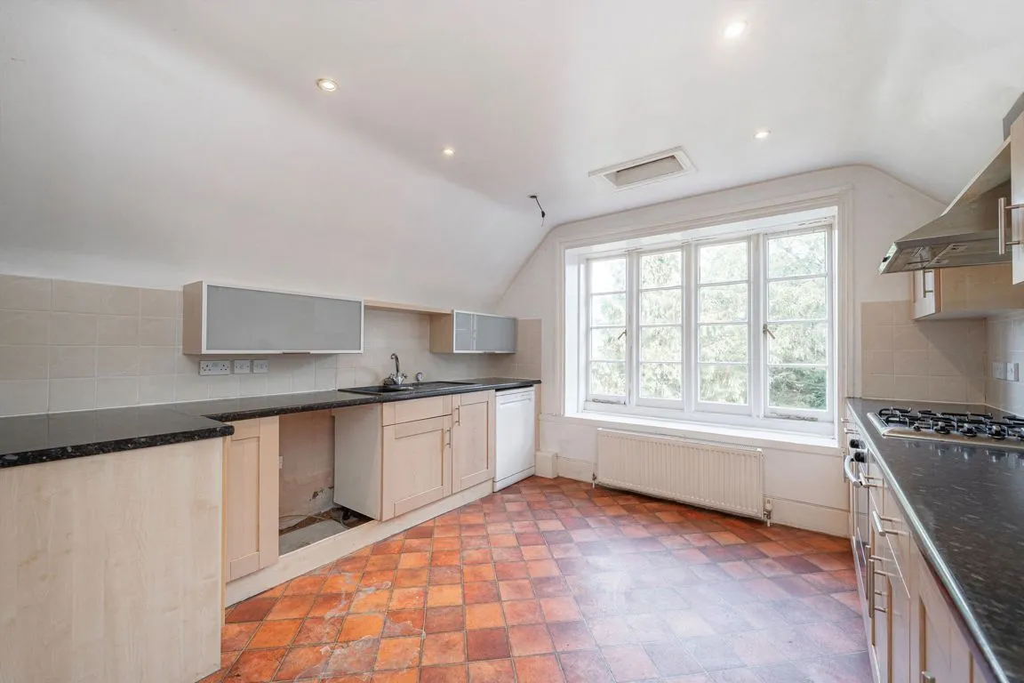 Queens Road, Weybridge, KT13, photo 3