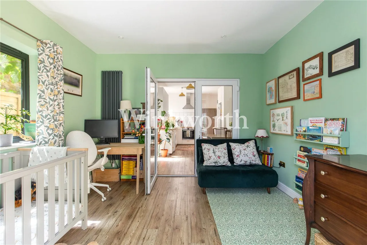 Gloucester Road, Seven Sisters, N17, photo 18