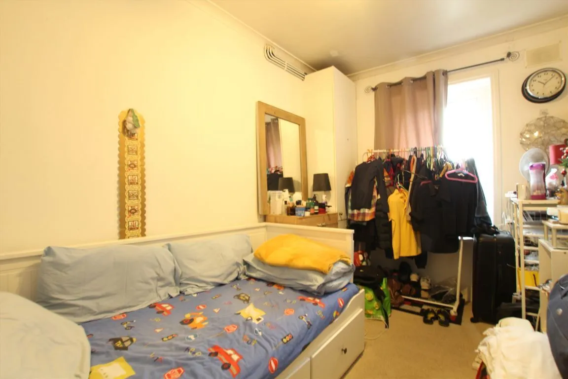 Grosvenor Road, W7, photo 5