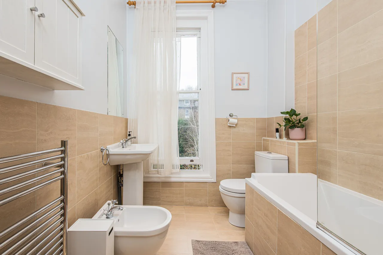 London, NW3, photo 6