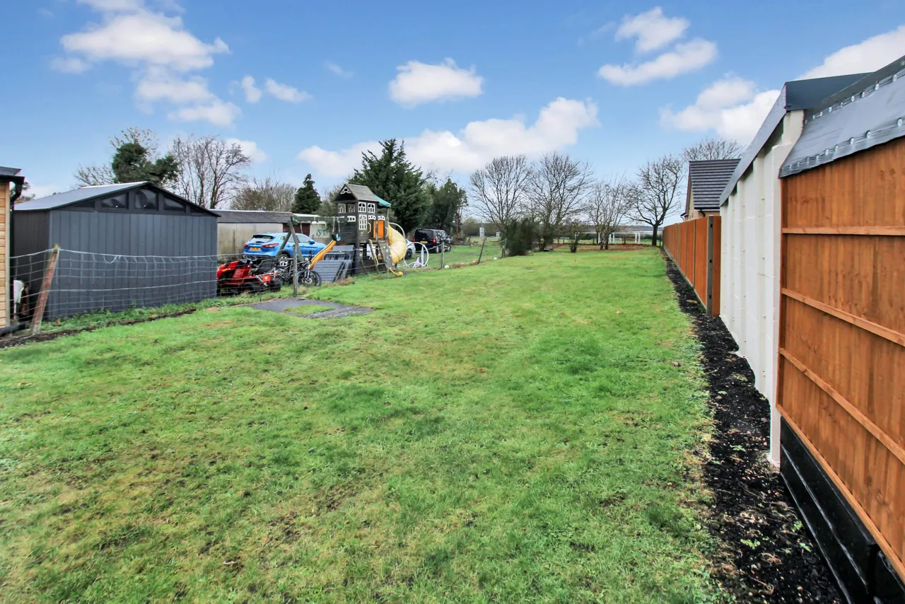 Barford Road, Blunham, Bedford, Bedford, MK44 3ND, photo 3