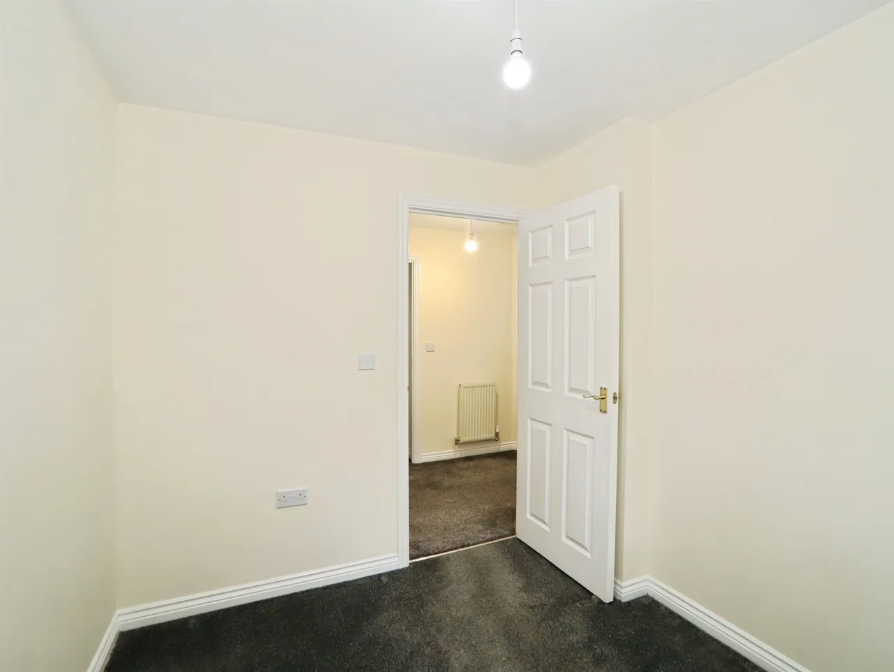 Under The Meio Caerphilly, CF83, photo 19