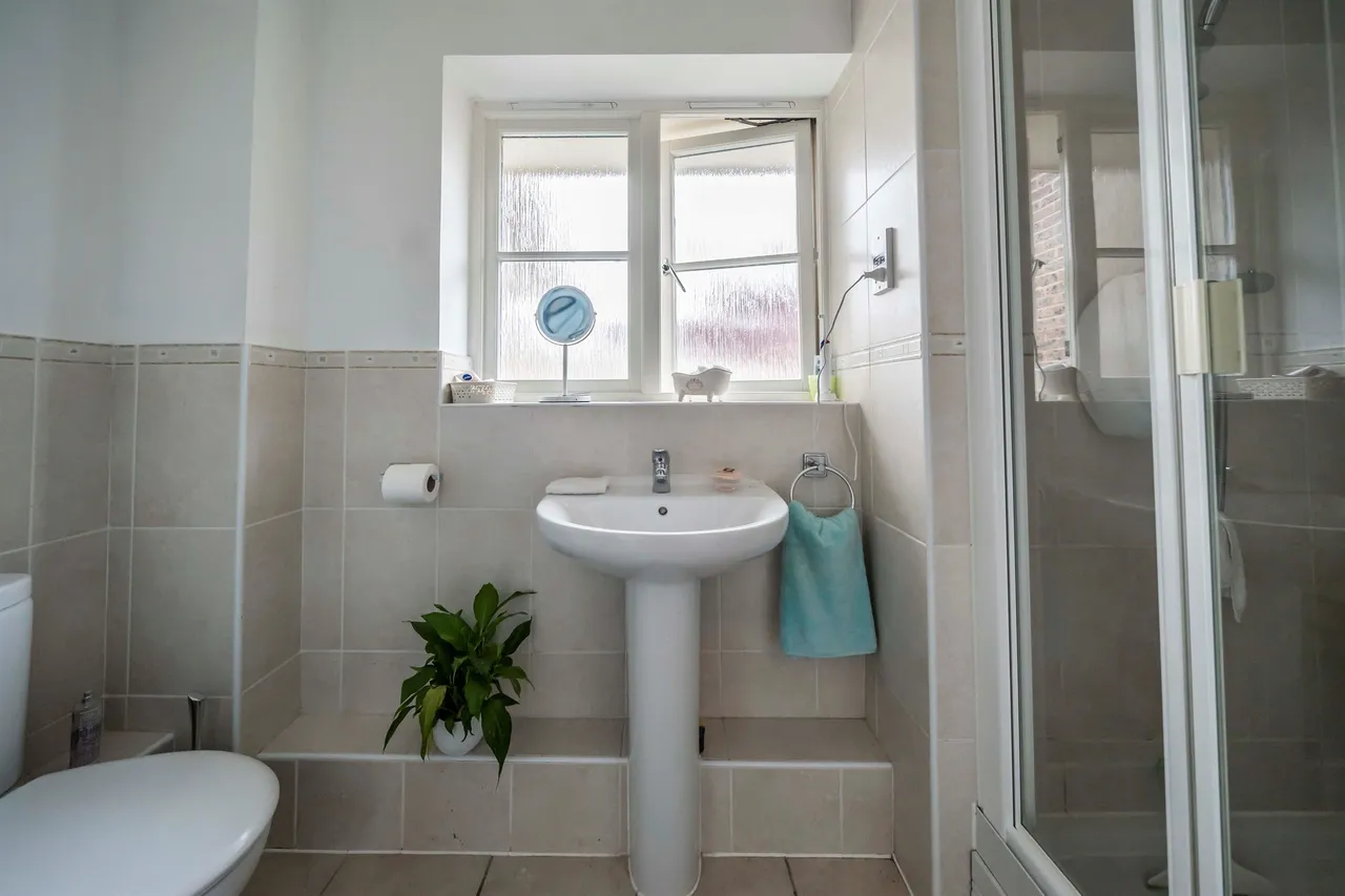 Sheldon Way, Berkhamsted, photo 9