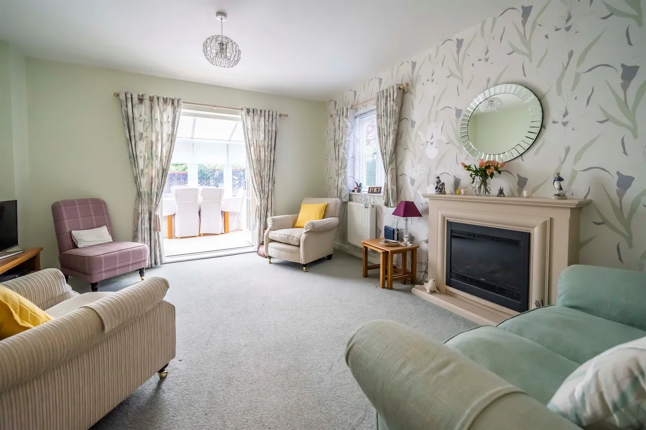 Sheldon Way, Berkhamsted, photo 2