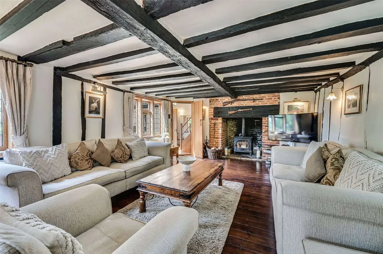Park Street, Thaxted, Dunmow, Essex, CM6 2NE, photo 2