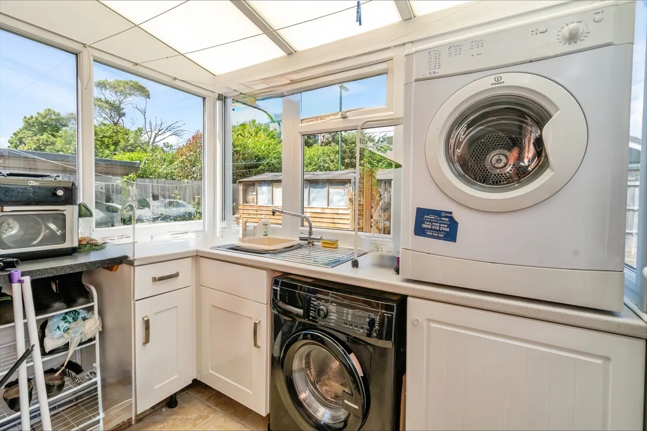 Robins Drive, Bognor Regis, PO21, photo 11