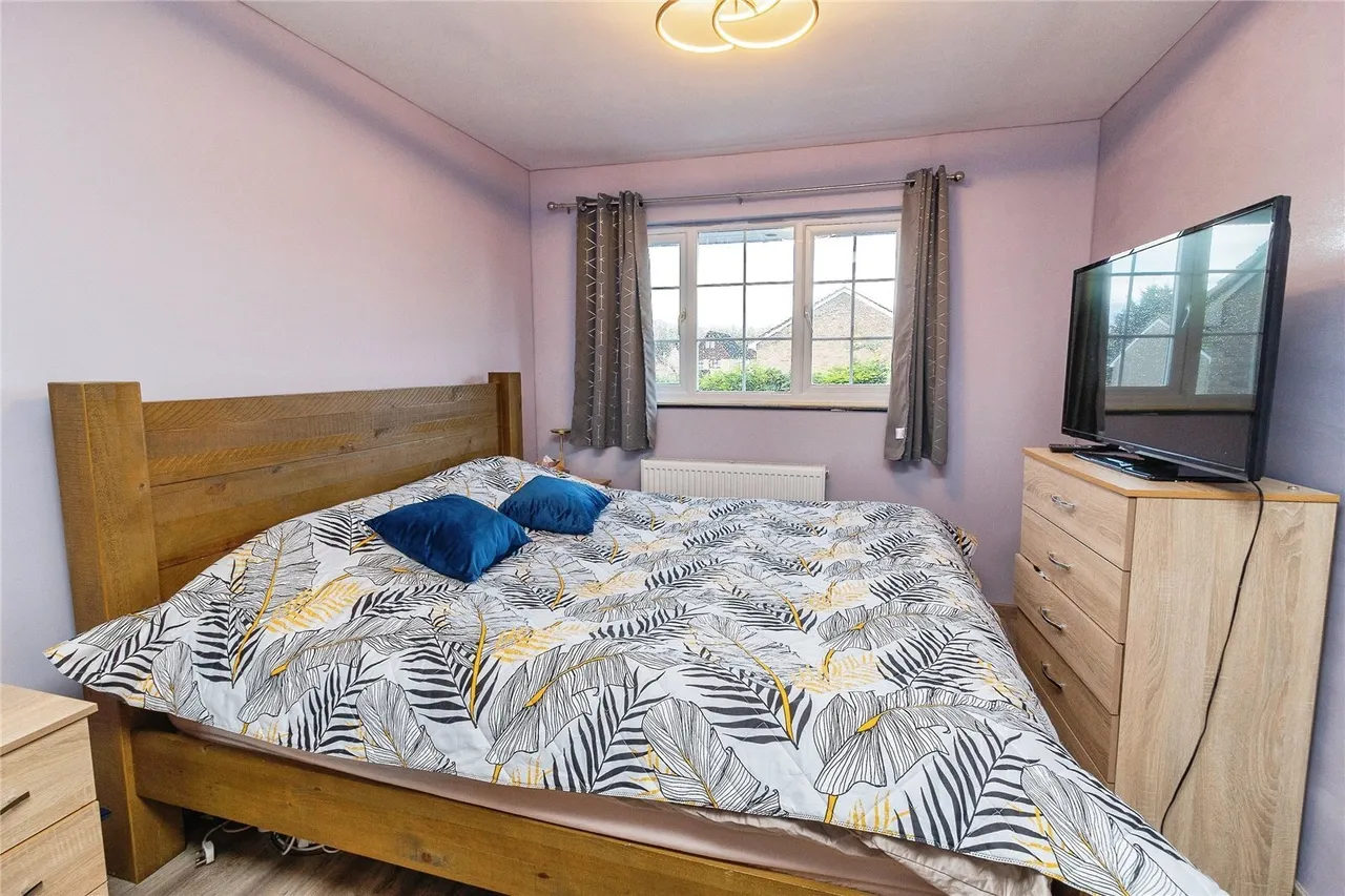 Teasel Avenue, Conniburrow, Milton Keynes, Buckinghamshire, MK14, photo 9