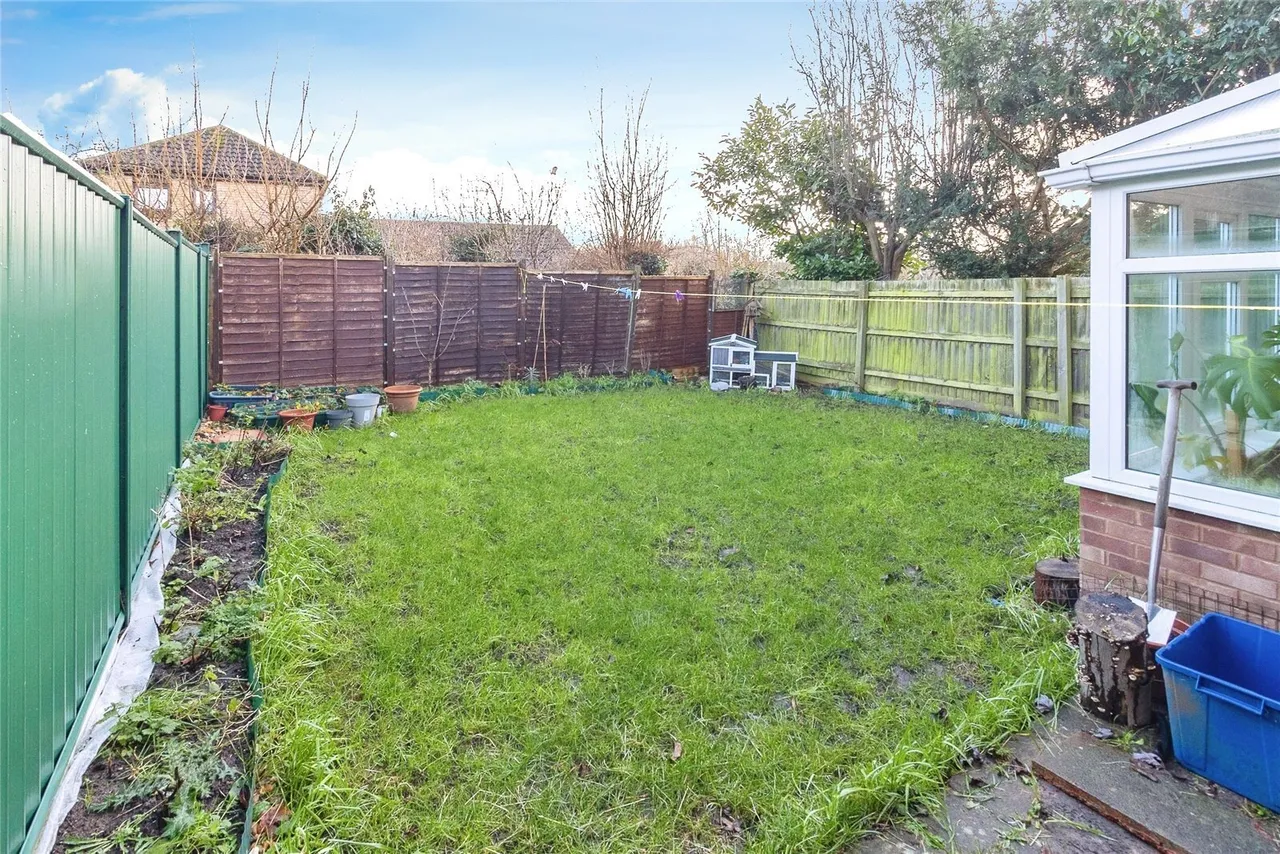 Teasel Avenue, Conniburrow, Milton Keynes, Buckinghamshire, MK14, photo 2