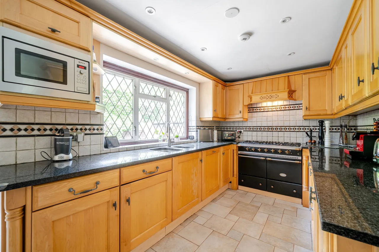 The Crescent, SHEPPERTON, TW17, photo 4