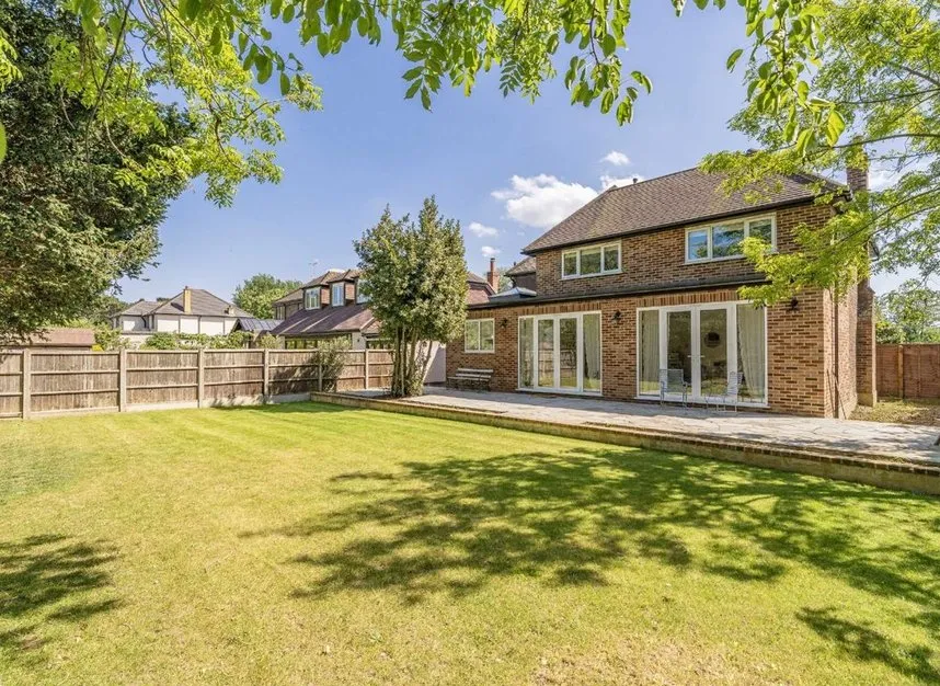 Lower Hampton Road, Sunbury on Thames, TW16, photo 12