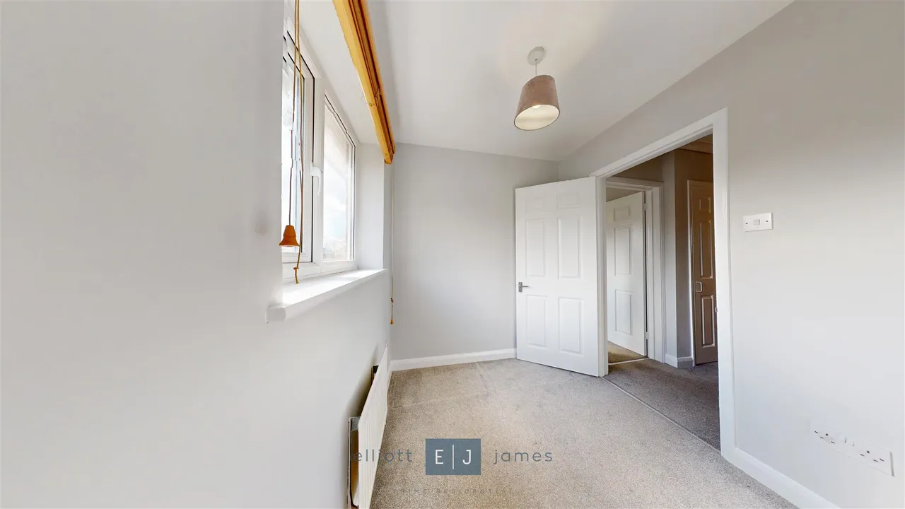 Roding Lane North, Woodford Green, photo 7
