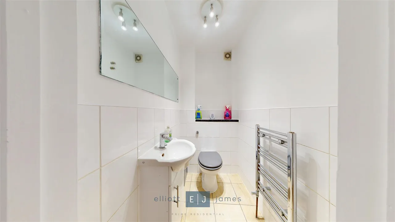 Roding Lane North, Woodford Green, photo 4