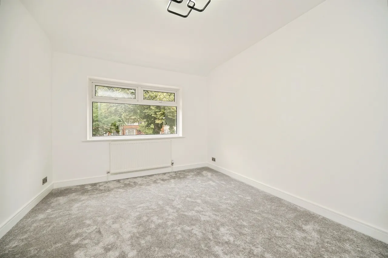 Kings Road, Kingstanding, BIRMINGHAM, photo 12