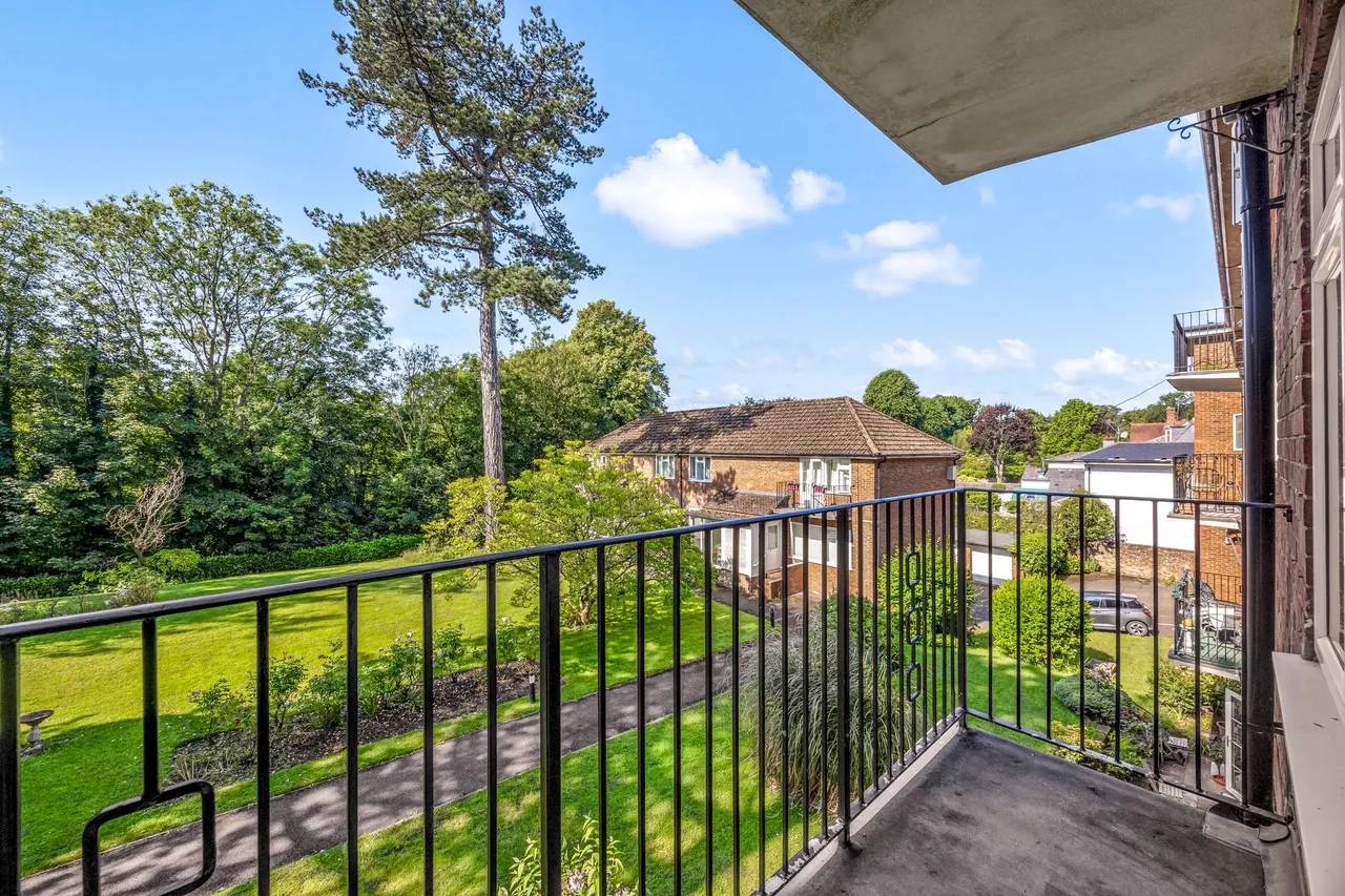 Muster Court, Haywards Heath, RH16, photo 10