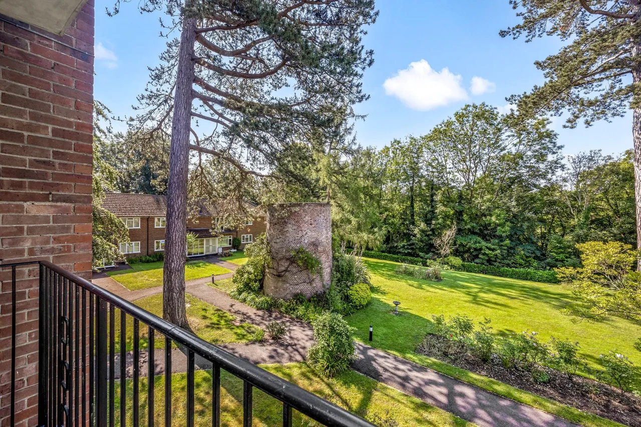 Muster Court, Haywards Heath, RH16, photo 11