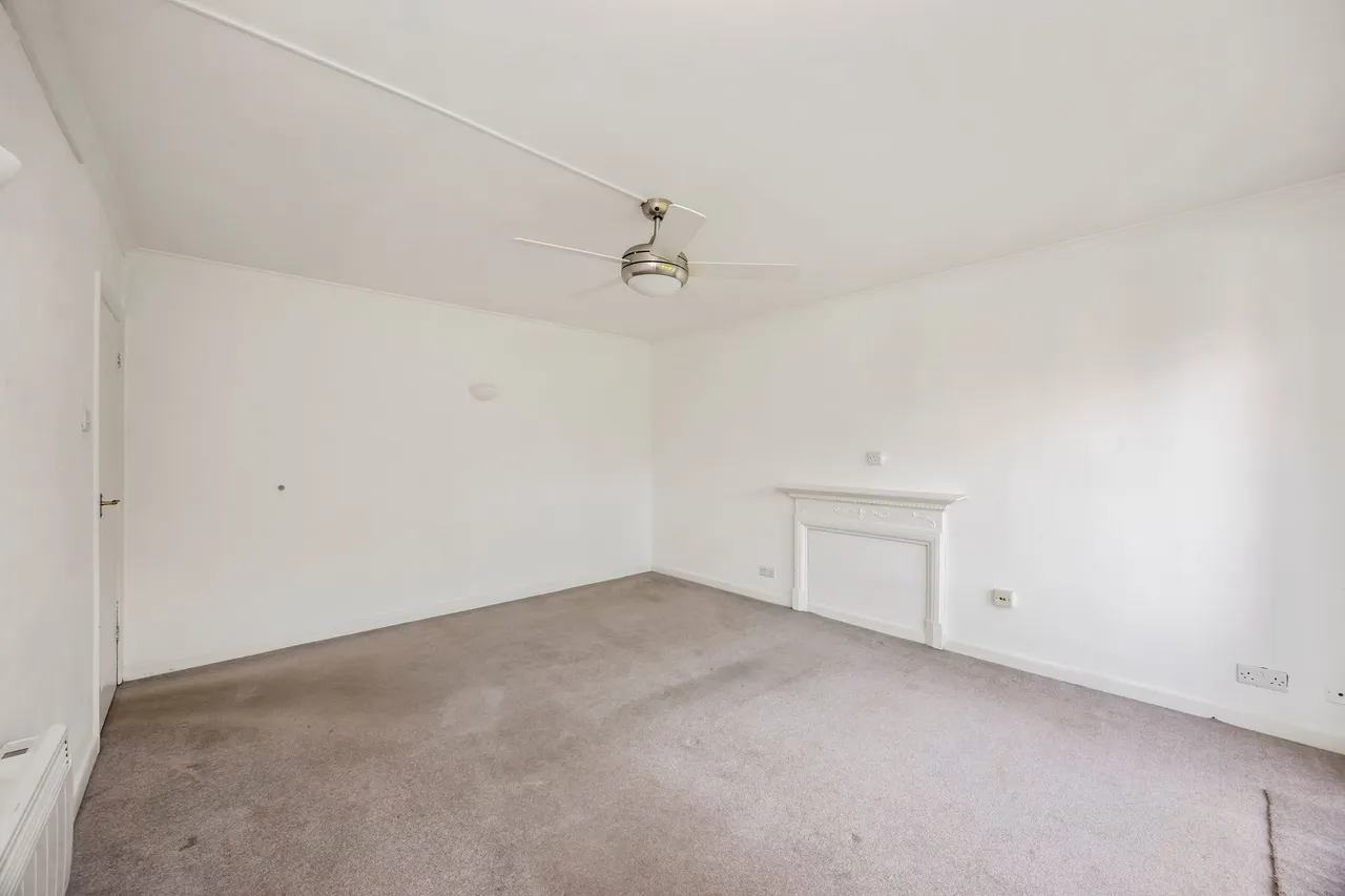 Muster Court, Haywards Heath, RH16, photo 4