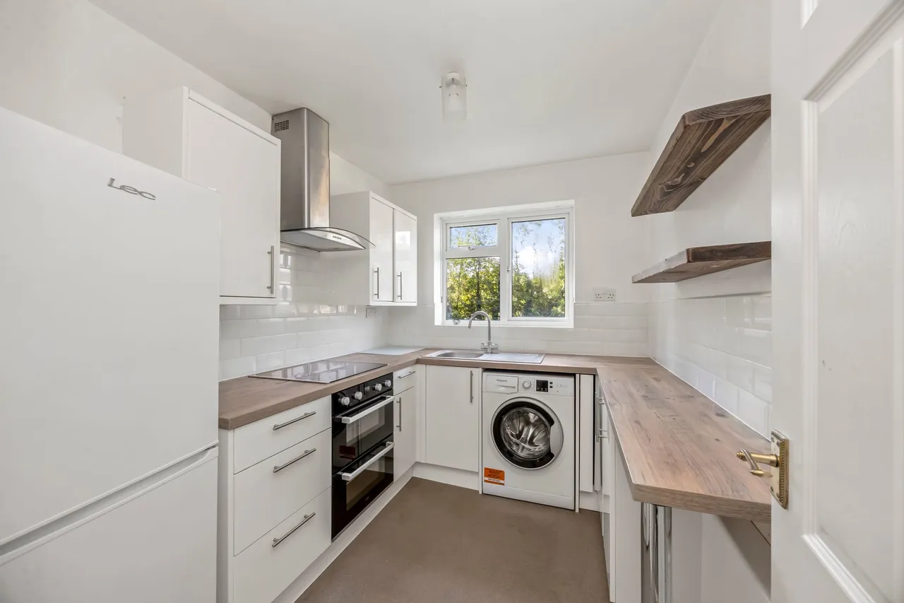 Muster Court, Haywards Heath, RH16, photo 2
