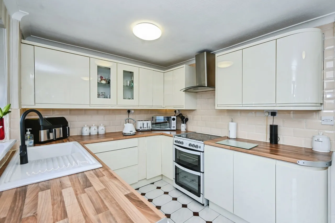 Netherfield, Widnes, WA8, photo 9